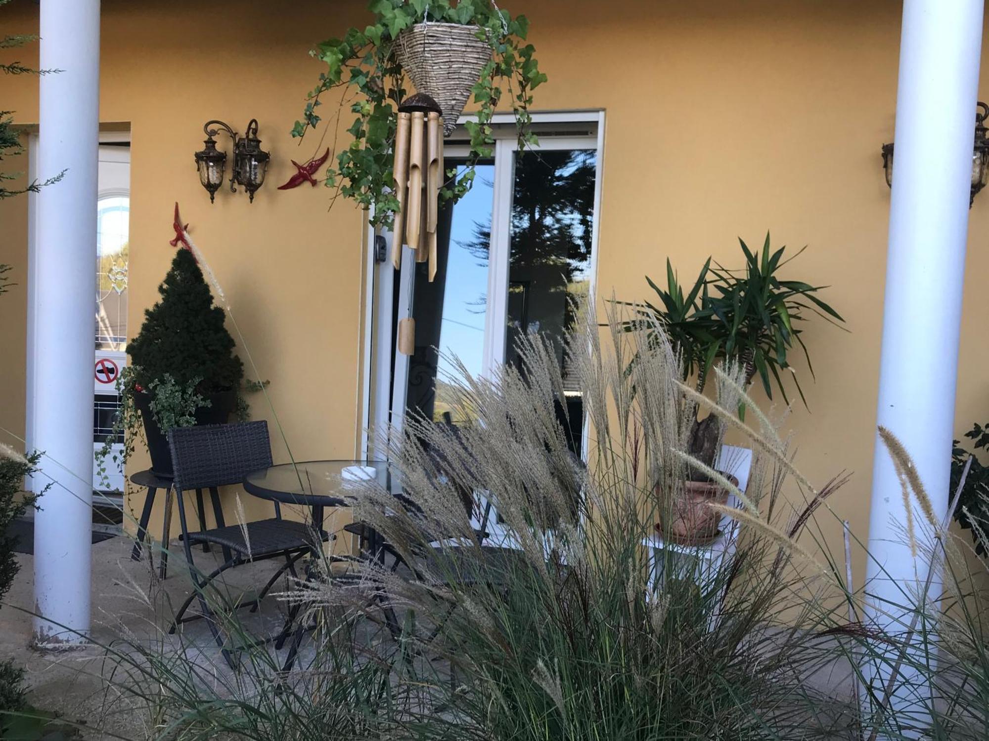 Le Chant Des Oiseaux - Au Pied De La Voie Cyclable Crevechamps Bagian luar foto